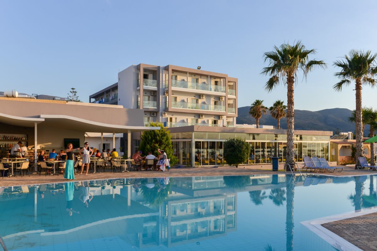 Carolina Mare Hotel Mália Exterior foto