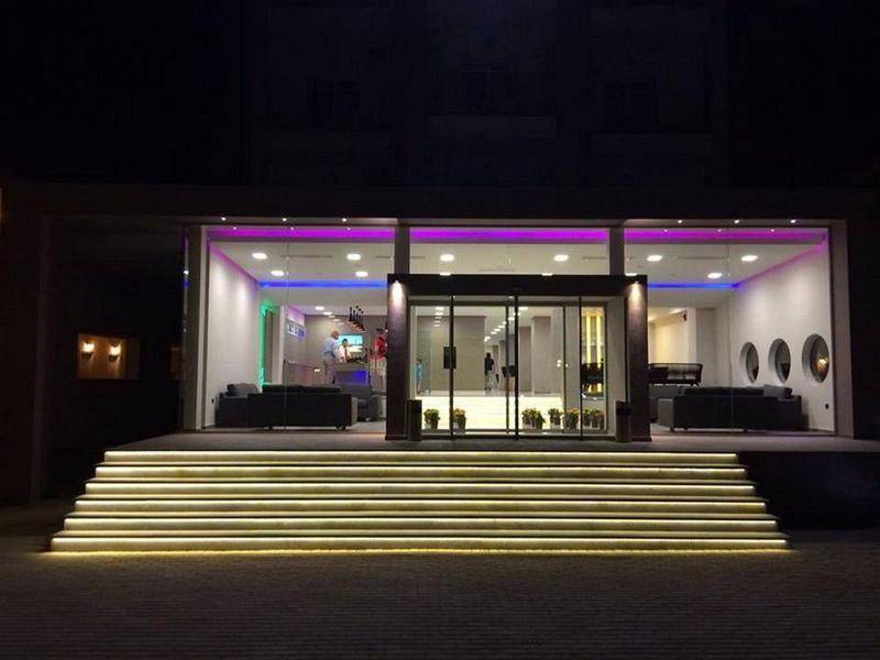 Carolina Mare Hotel Mália Exterior foto